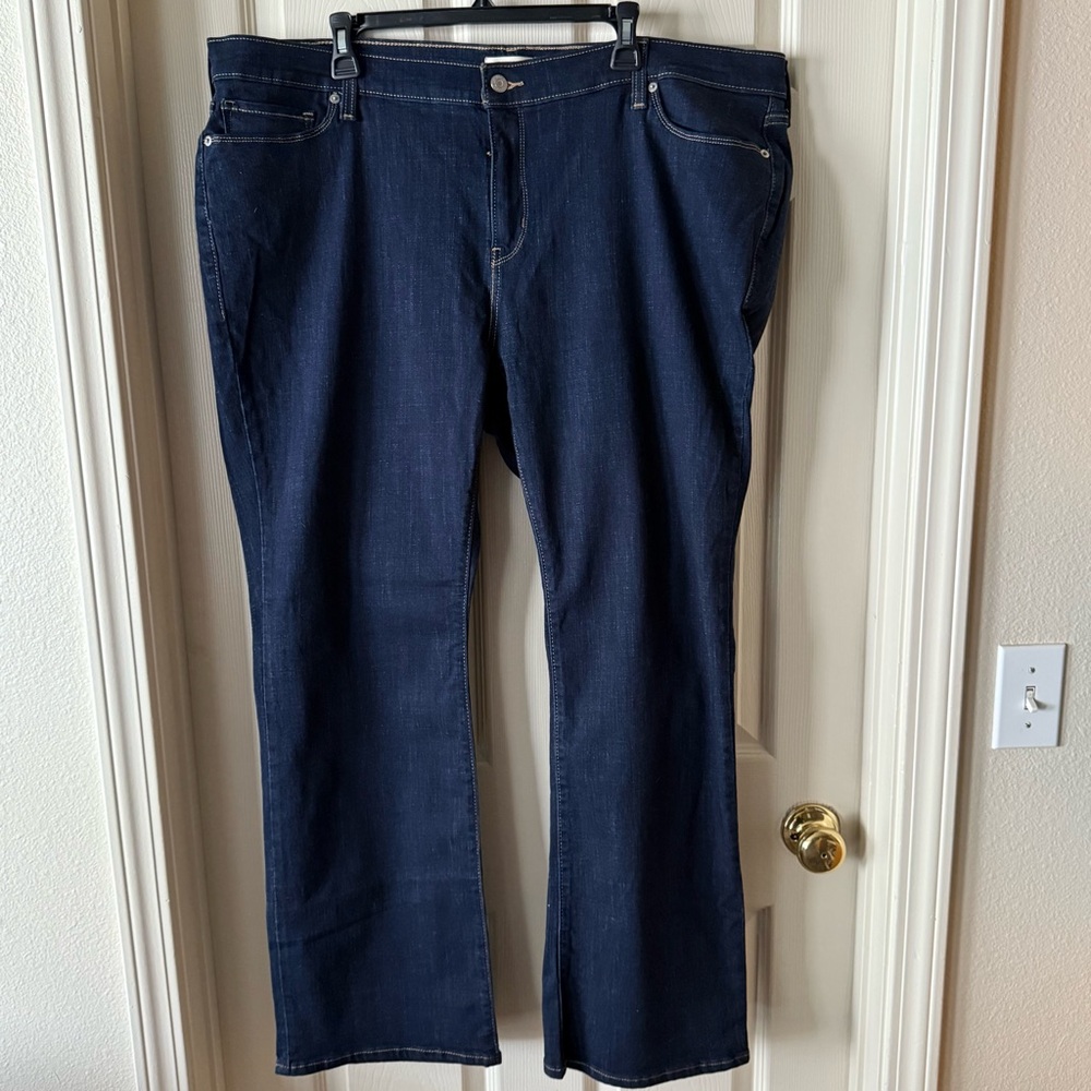 Levi's Classic Bootcut Women’s Plus Jeans 24w Dark Wash, Relaxed fit, 24w x 31L